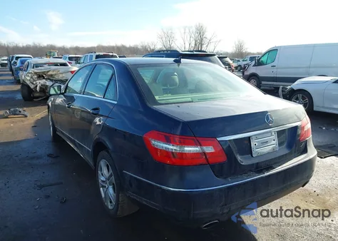 2010 Mercedes-Benz E 350 4Matic из США, поврежденный, VIN WDDHF8HBXAA123750